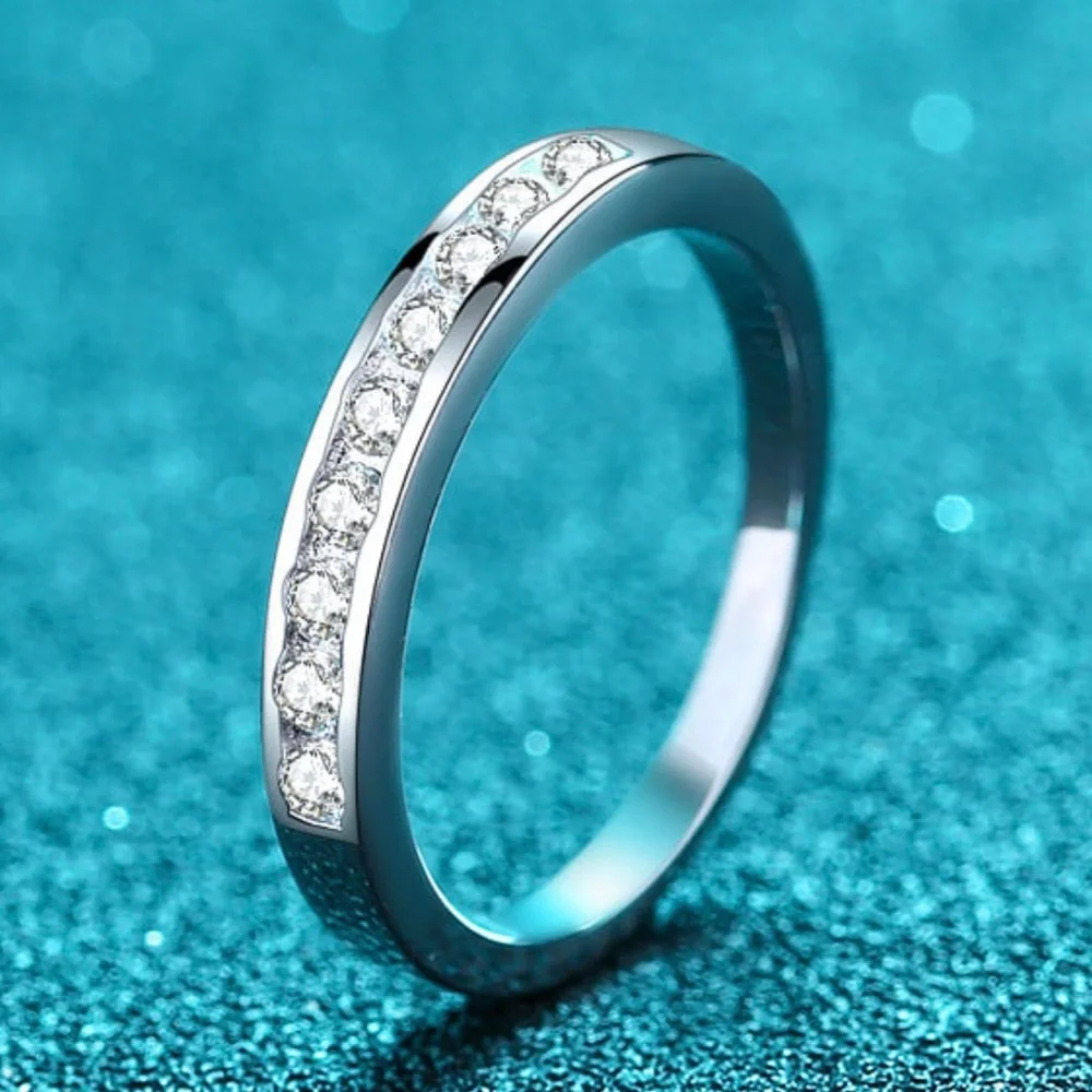 925 Sterling Silver Moissanite Geometric Classic Band Ring